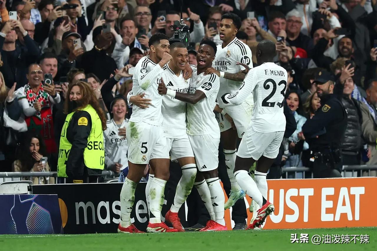 关于皇家马德里队内团结一致,士气高昂的信息 关于皇家马德里队内团结一致,士气高昂的信息