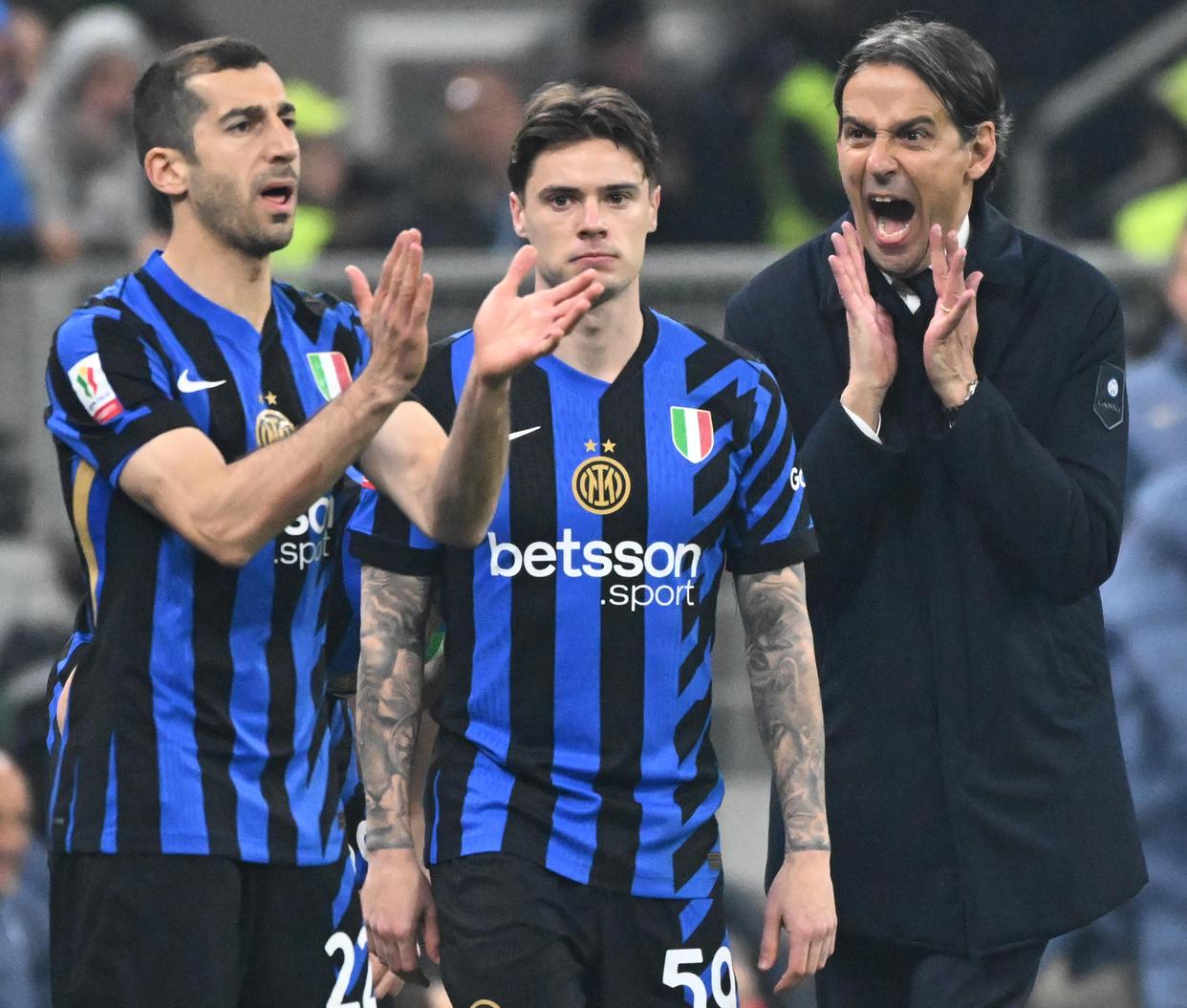 意大利中场球员转会至国外俱乐部