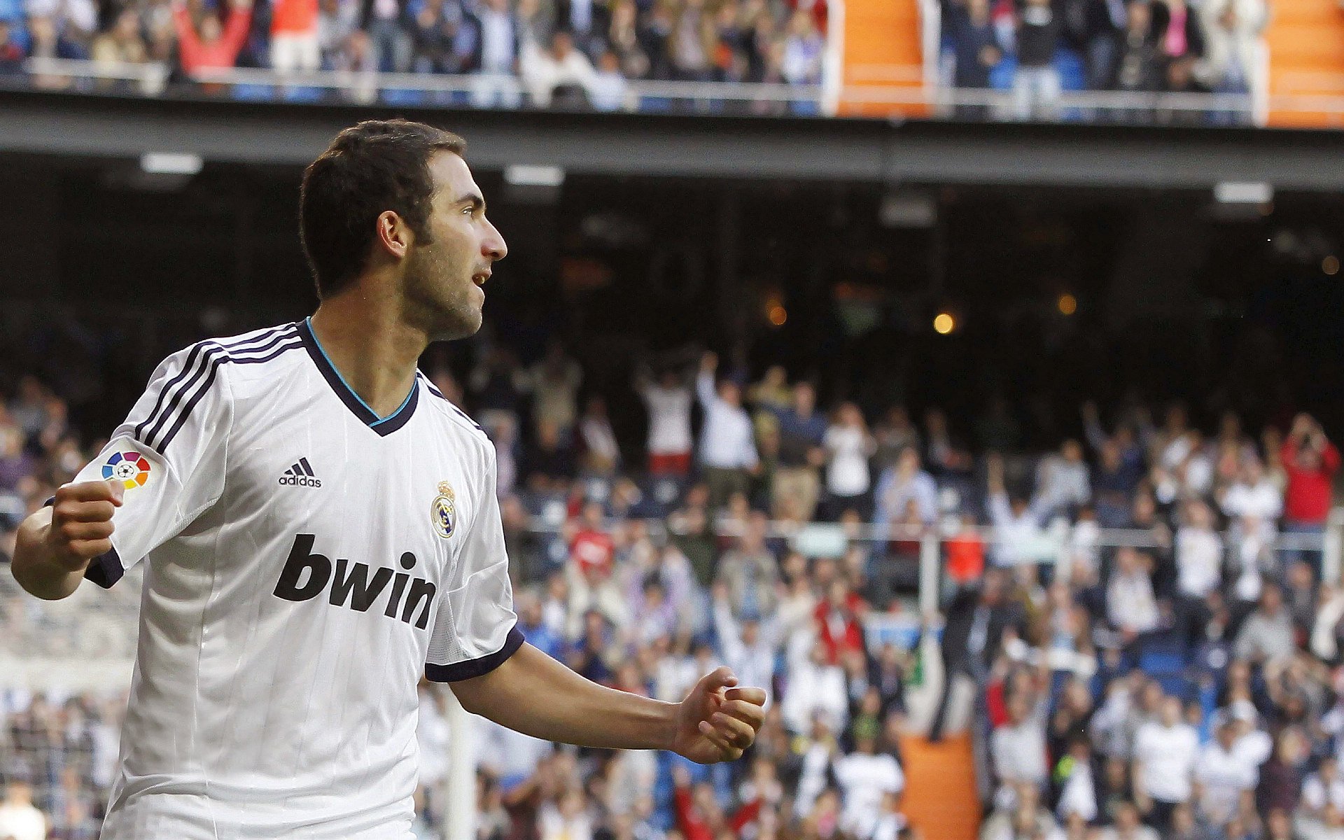 跨时空的体育主宰力,上海队强行终结雷霆,哈利伯顿在西甲国家德比接管比赛