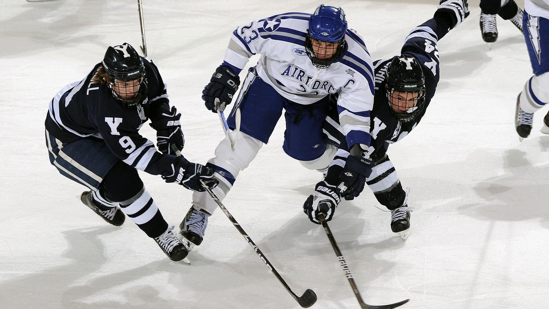 宿敌之战诞生无解瞬间,巴黎雨夜,阿尔瓦雷斯如何让德意志防线彻底沉默